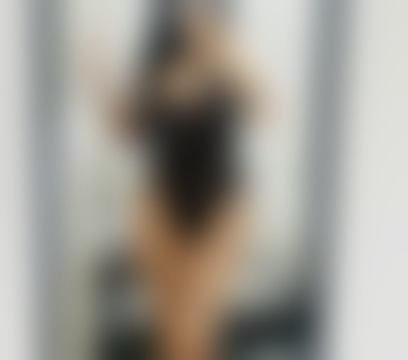  Escorts & Erotic Massage Exeter City Centre Exeter - Photos for 🎀Anabell PARTY GIRL OUTCALL AVAILABLE ANY TOWN🫦