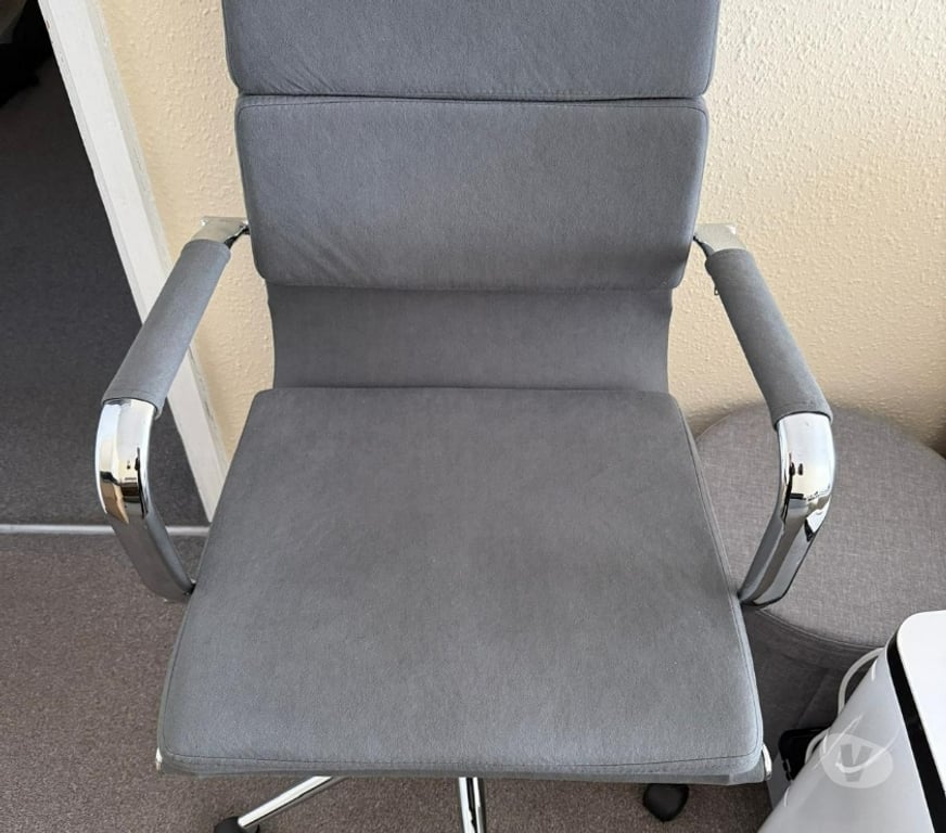 Office Furniture & Pro equipment West London Hammersmith - West London - Photos for Modern Leathaire Conference Chair Swivel Task Chair