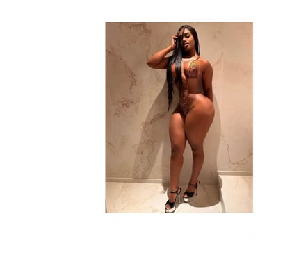 Escort Walsall Town Centre Walsall - Photos for Hi, I'm Luna Morena, a Cuban speculative.🍑🍾💋💋