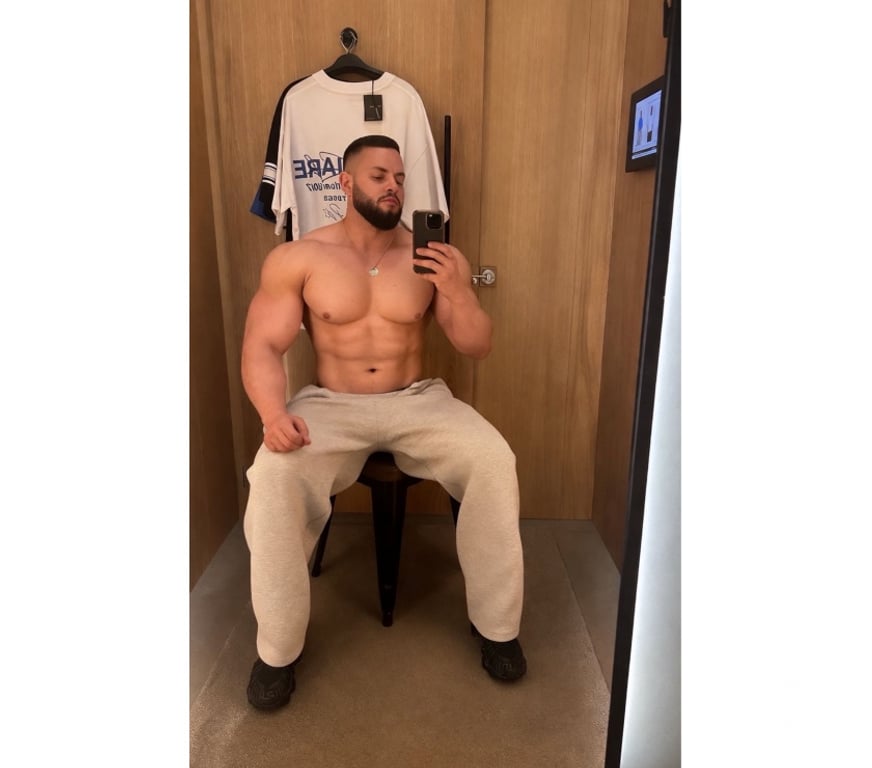 Escorts Kent Folkestone and Hythe - Photos for Pedro Noah | Male Elite Fellow and Fitness Enthusiast