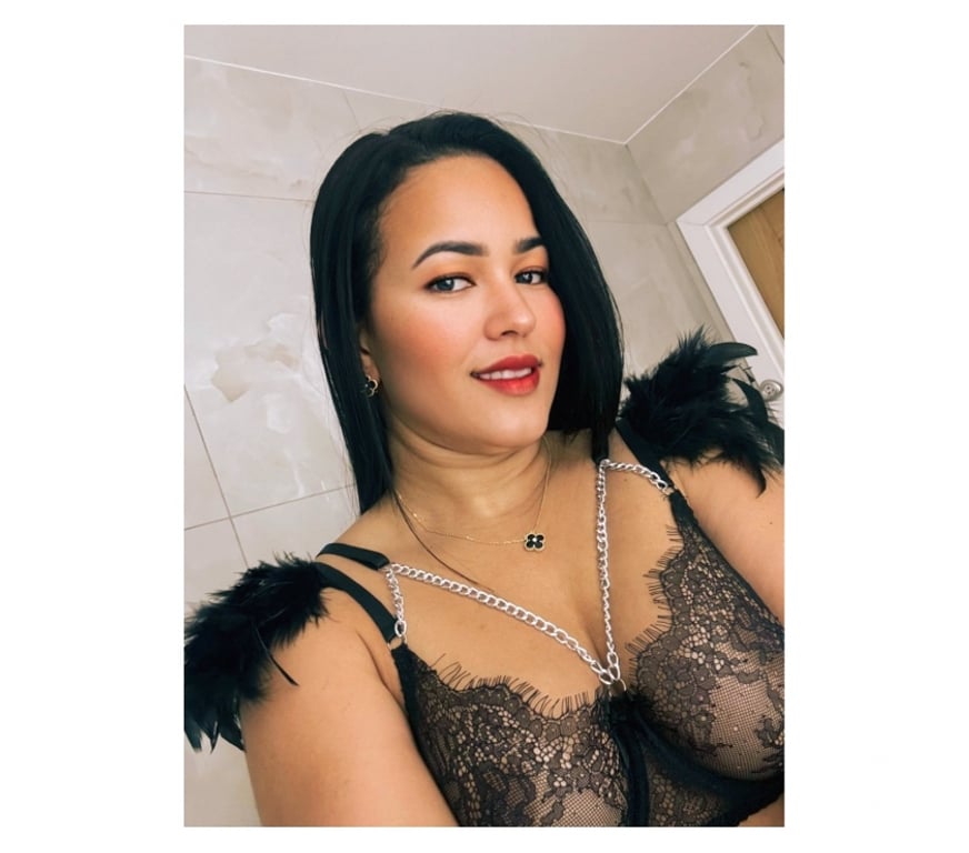 Escorts East London Forest Gate Station - East London - Photos for MAYA BRAZILIAN PARTY GIRL