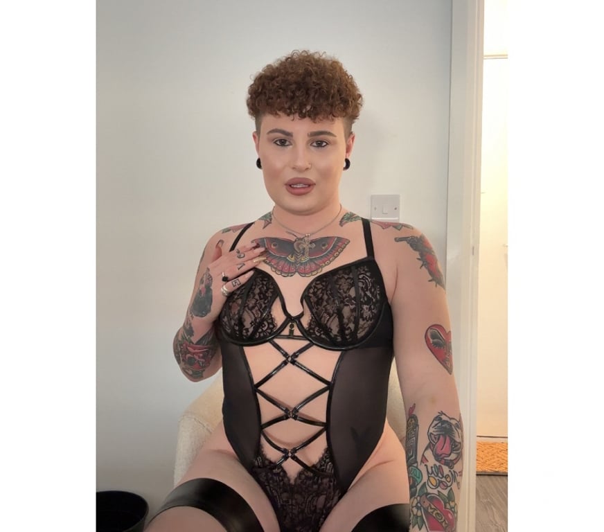 Trans Escorts West Midlands Birmingham - Photos for LUXURIOUS FEMBOY🇬🇧 BROMSGROVE B60