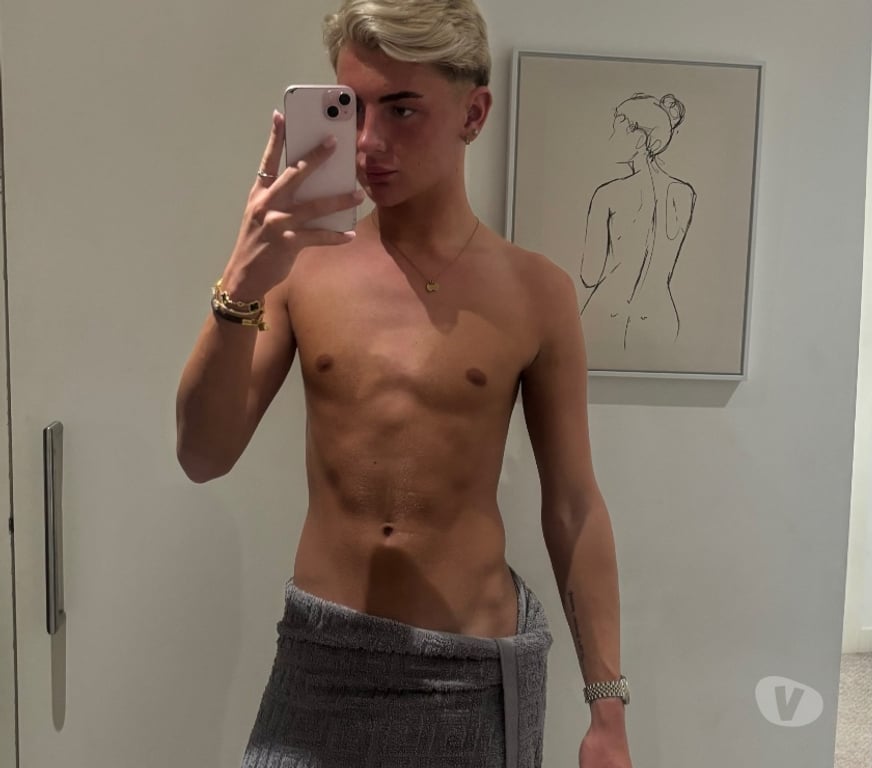  Gay massage West Yorkshire Leeds - Photos for Blonde, young and hot