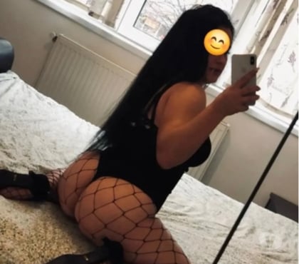  Escorts Farnborough Rushmoor - Photos for NEW PARTY GIRL IN ARE🥂🥂REAL PICS Posted