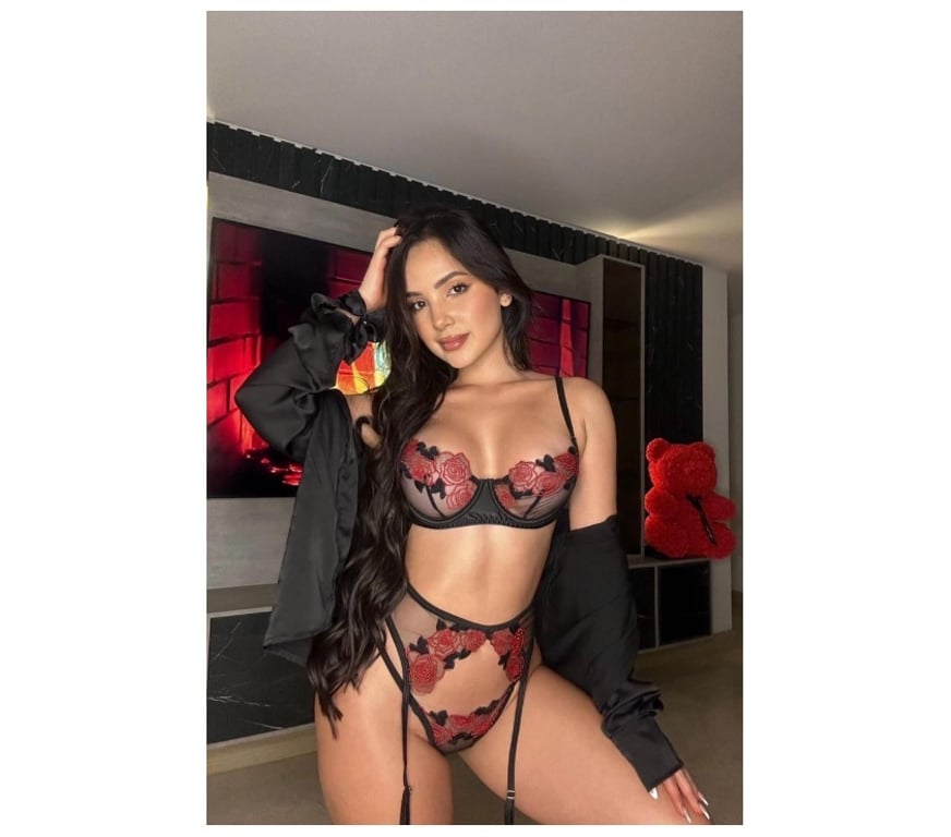 Escorts West London Chiswick Park Station - West London - Photos for LUNA, PURE DESIRE WITH A TOUCH OF MYSTERY 🔥😈✨