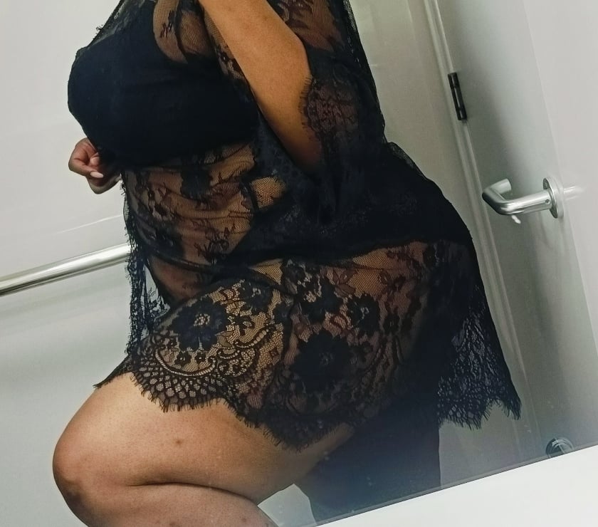 Escorts East London Walthamstow Central Station - East London - Photos for Thick Caramel Candy 🍭 🦵🏾