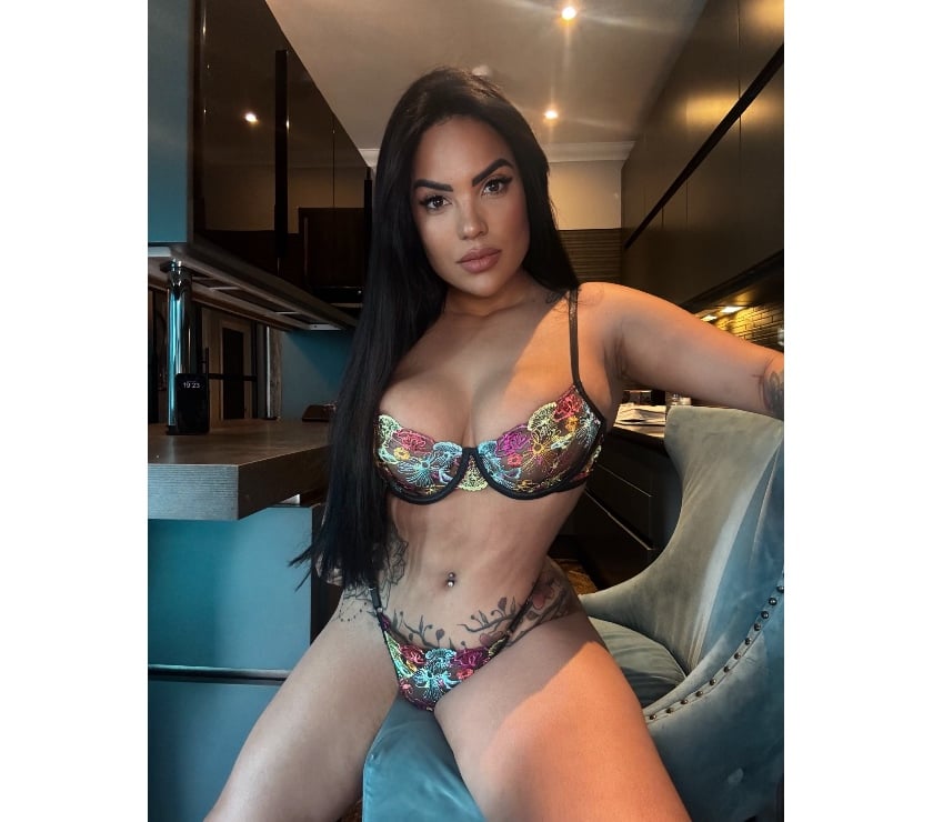 Escorts Canary Wharf East London - Photos for 💥 RAYKA PARTY 🎉 STUNNING 🔥