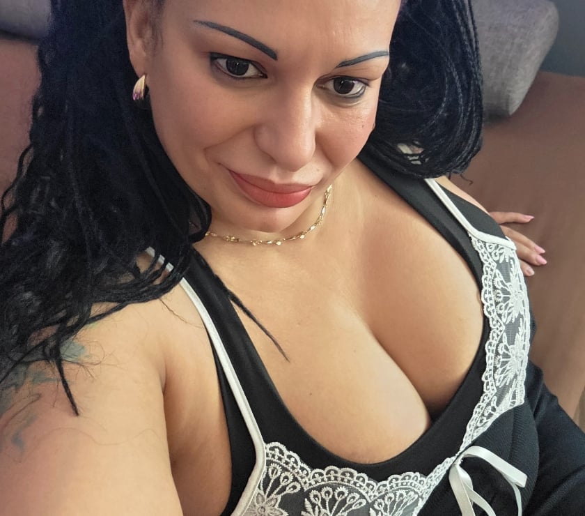Escorts Ealing Southall - Ealing - Photos for Sexy Simona Milf. Best service OWO! CIM!