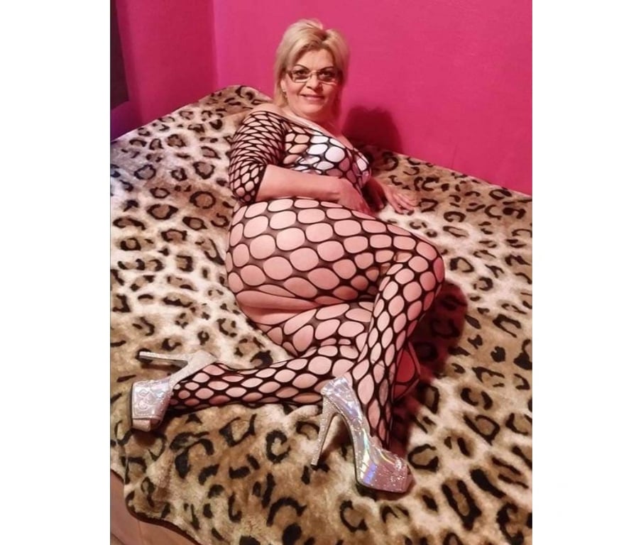 Escorts East London Barking Station - East London - Photos for HI ME NAME ZARA! IN BARKING!! LONGBRIDGE RD!!😘😘😘