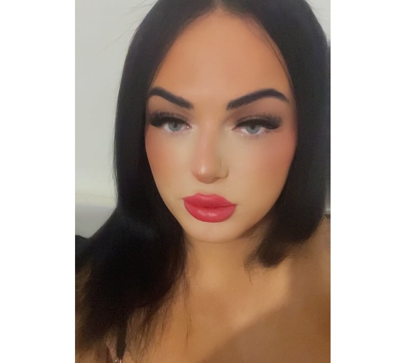 Trans Escorts Hertfordshire Broxbourne - Photos for 7inch Irish trans girl based in hoddesdon broxbourne