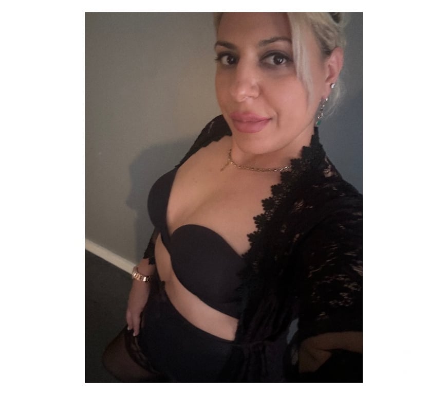 Escorts Belfast Belfast City Centre (South) - Belfast - Photos for Hello, I'm Sara . 🥰🥰❤️🥰❤️ p@rty girl