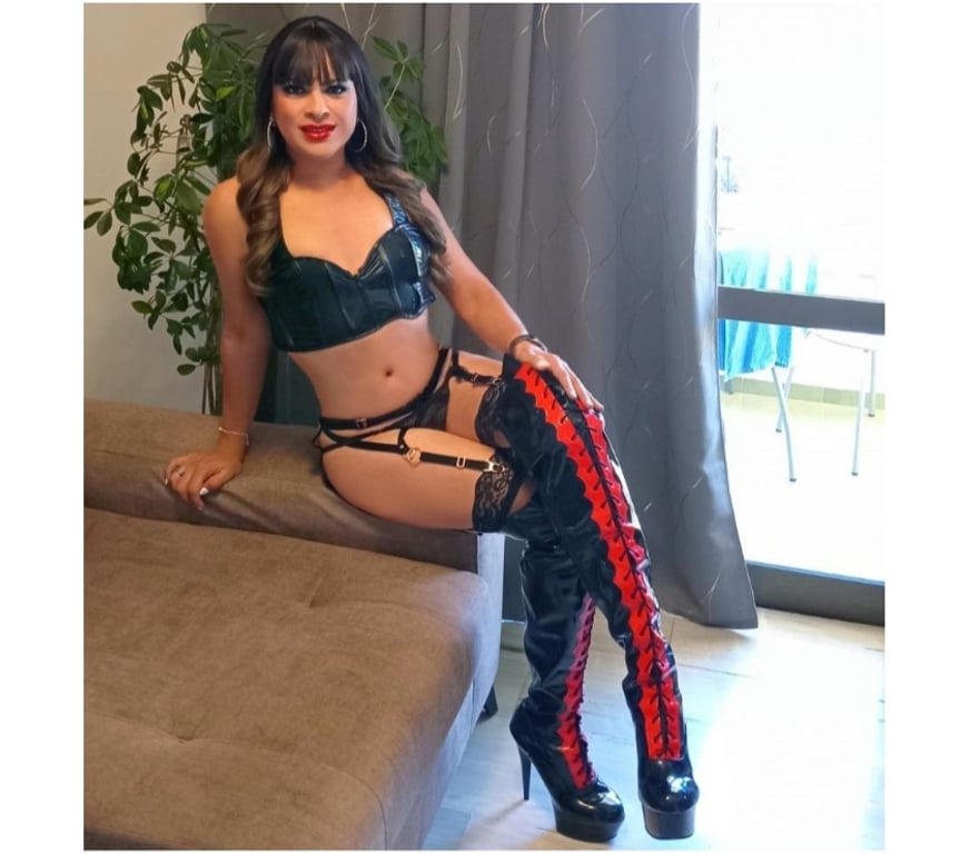 Trans Escorts Belfast Belfast City Centre (South) - Belfast - Photos for Samantha, expert in beginners