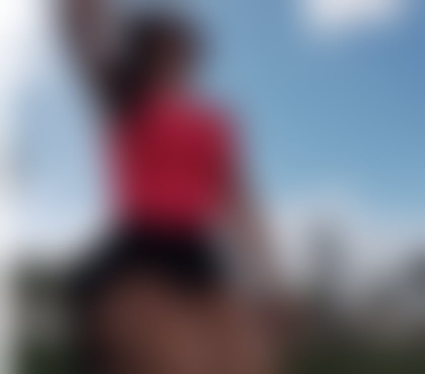 Beautiful, sexy, naughty Colombian woman offering a sweet pr