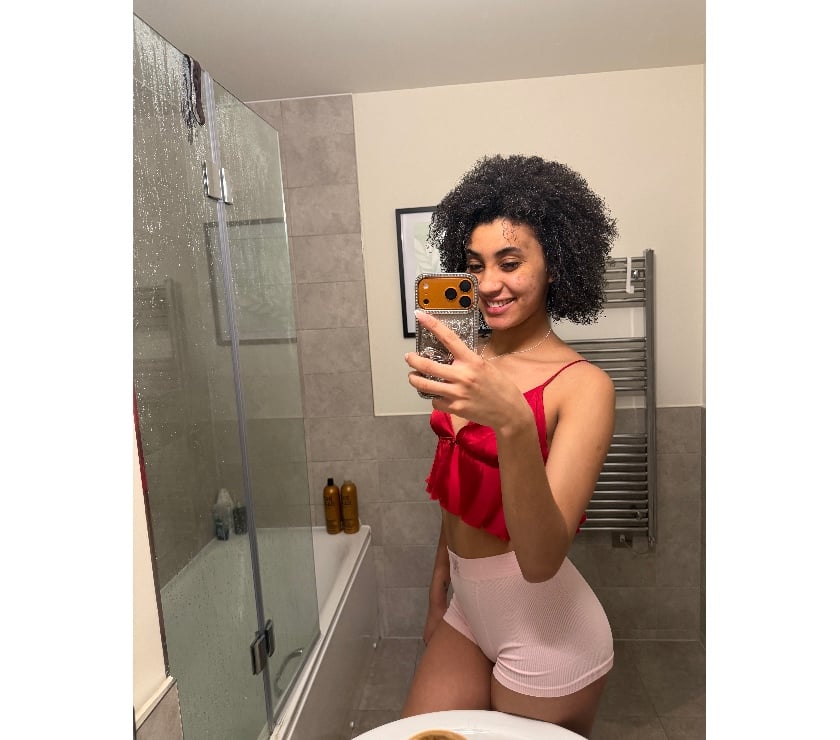 Escorts Hertfordshire Stevenage - Photos for 🇧🇷BRAZILIAN CURLY HAIR PARTY GIRL🥳🍒