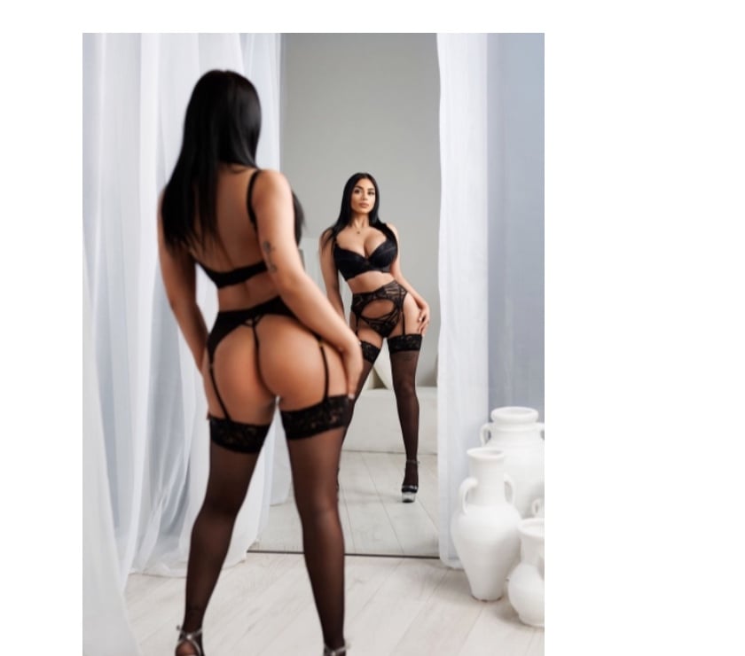 Photos for Hello darling just outcall