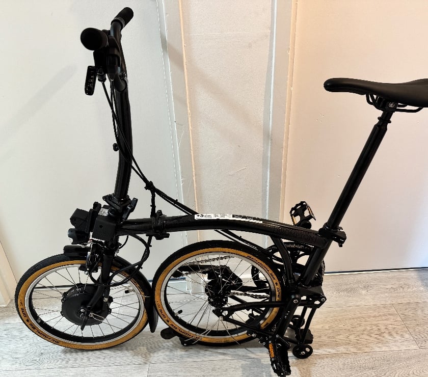 Fishing tackle South West London Mortlake - South West London - Photos for Brompton Electric P Line Urban Mid Handle Bar Folding Black