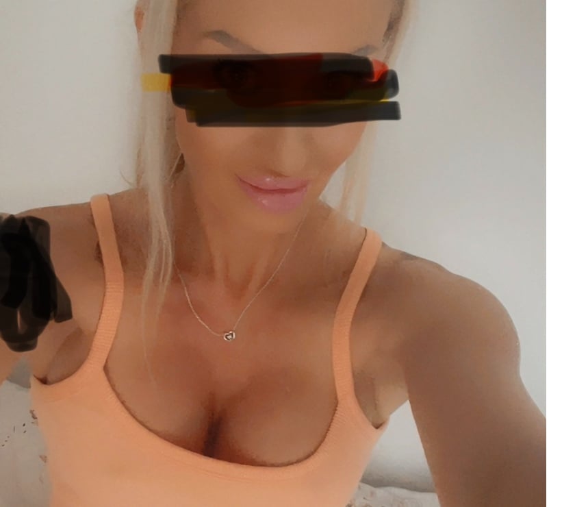 Escorts Luton Town Centre Luton - Photos for APARTMENT NEEDED PLEASE ENGLISH BLONDY ❤️