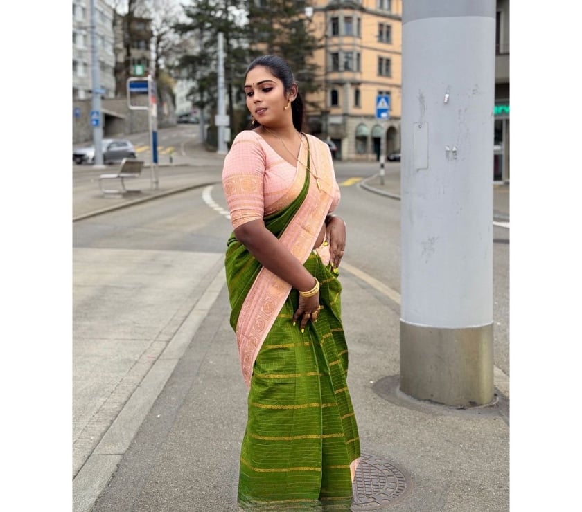 Escorts East London Barking Station - East London - Photos for NEERANJANA SOUTH INDIAN TAMIL NADU GIRL 🇮🇳