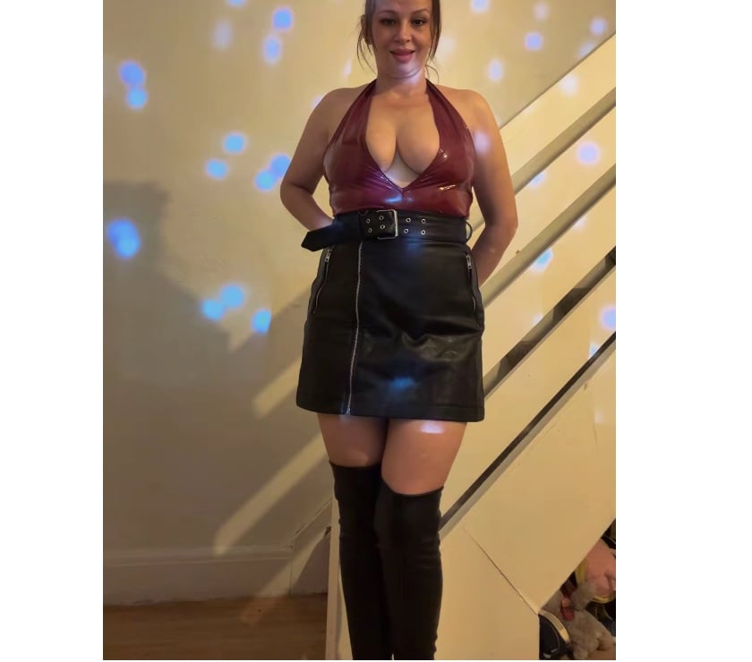 Escorts Merseyside Knowsley - Photos for Elegance and Refinement