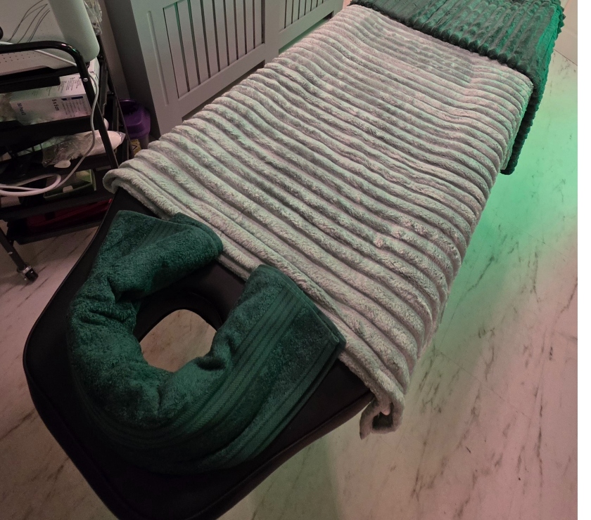 Full body massage West Yorkshire Kirklees - Photos for Male Full body relaxing massage, butt facial, body scrub.