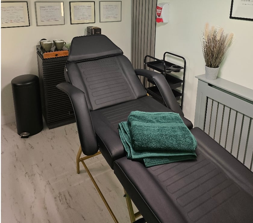 Full body massage Linthwaite Kirklees - Photos for Full body relaxing massage and butt facial