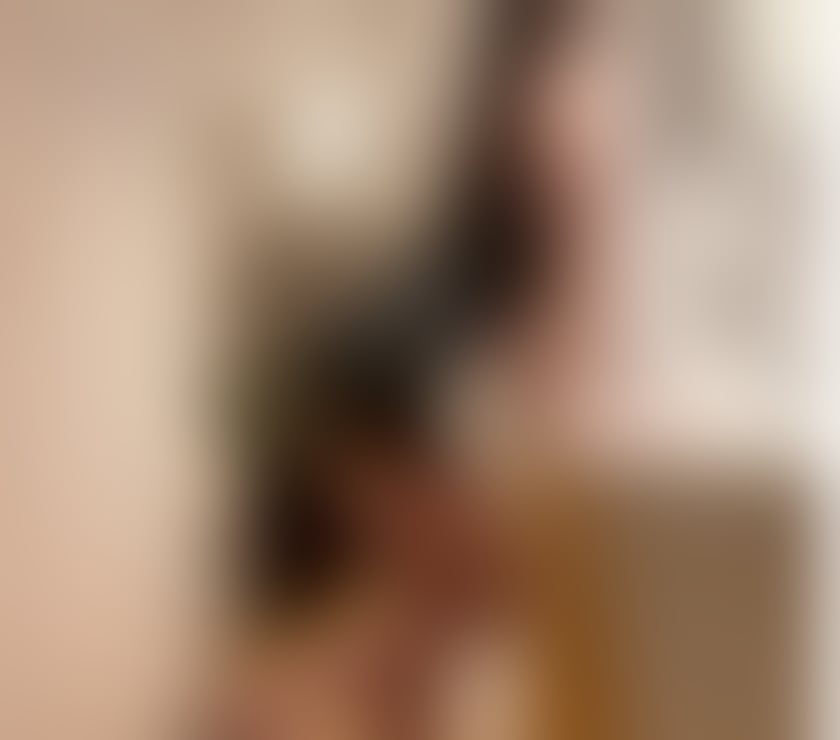 💋British Slim Leggy Stunner Late Night Party Girl