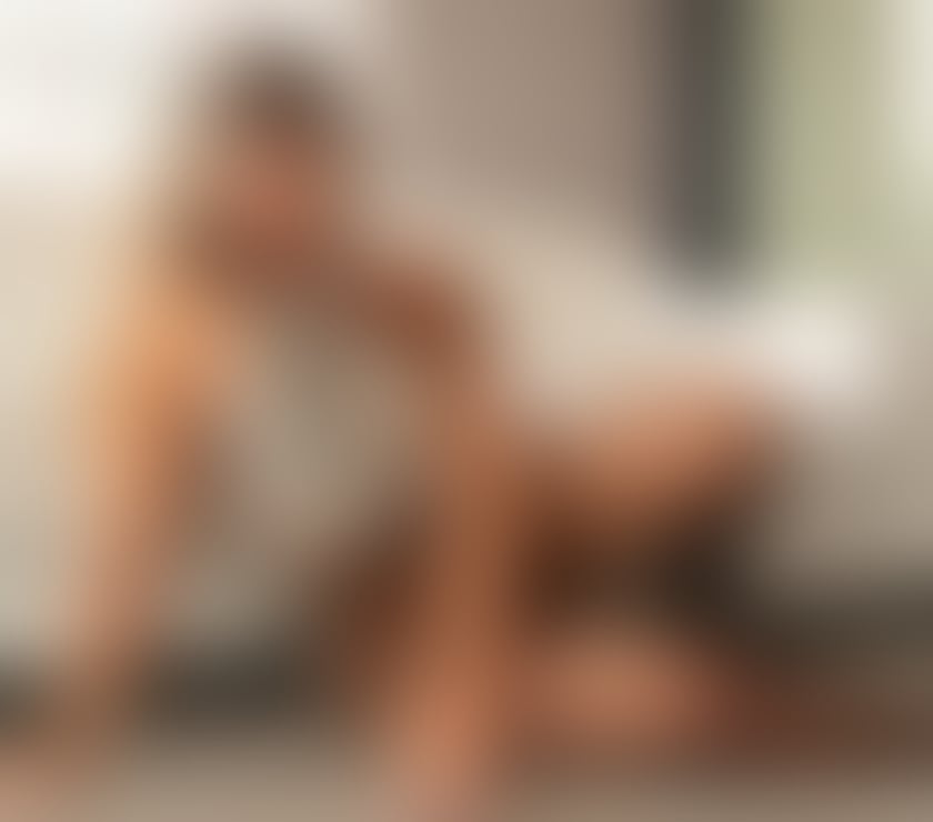 Sexy hot body 🔥 blonde Latino yasmyn 🔥 party 🥂