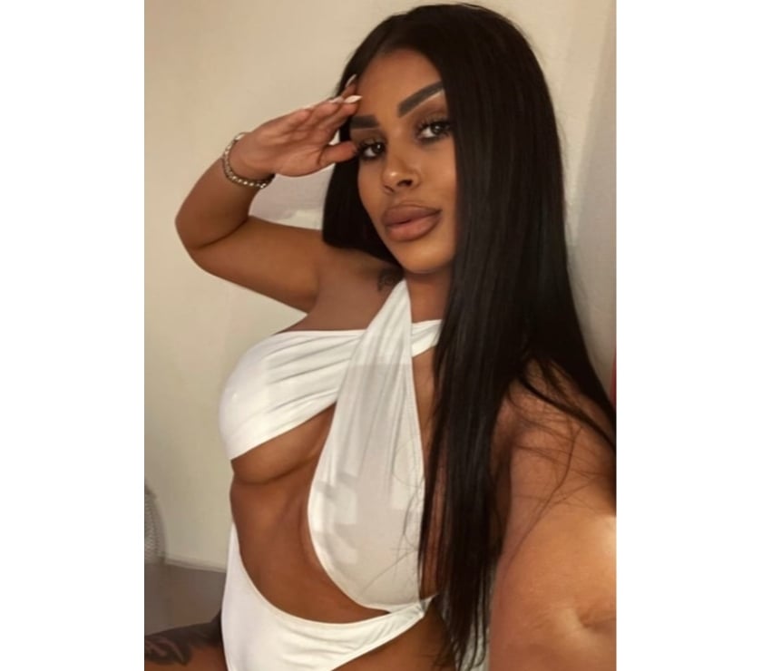 Escorts West Yorkshire Kirklees - Photos for Miki 🍑 👅😍 NEW IN TOWN 🏙️ PARTY GIRL