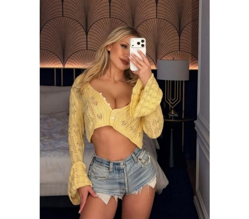 Escorts Essex Basildon - Photos for Roxxy💛Openminded&Naughty