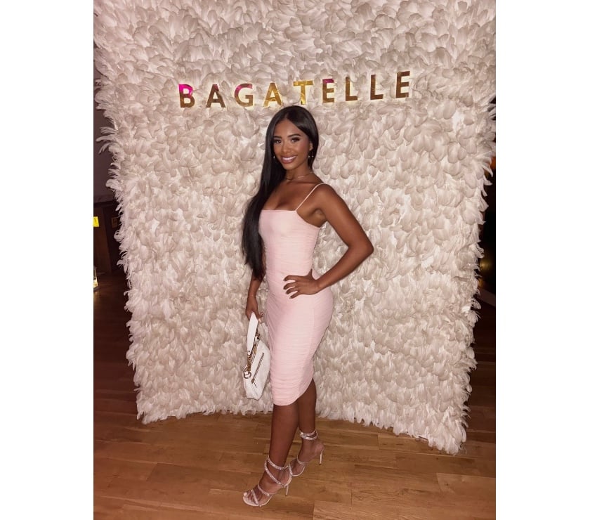  Escorts Brentwood Station Brentwood - Photos for ISABELA MONTEIRO 🧿YOUR P@RTYGIRL💥