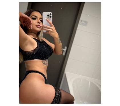 Escorts Bradford City Centre Bradford - Photos for PARTY GIRL 🔞🎉 QUEEN OF THE BJ 🔥 BETTY