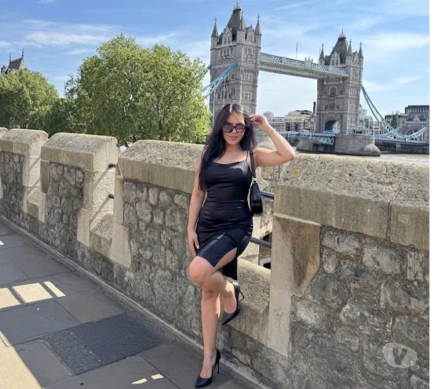 Escorts East London Canary Wharf - East London - Photos for Olhos Profundos e Febre Latina 🌶️ 🔥