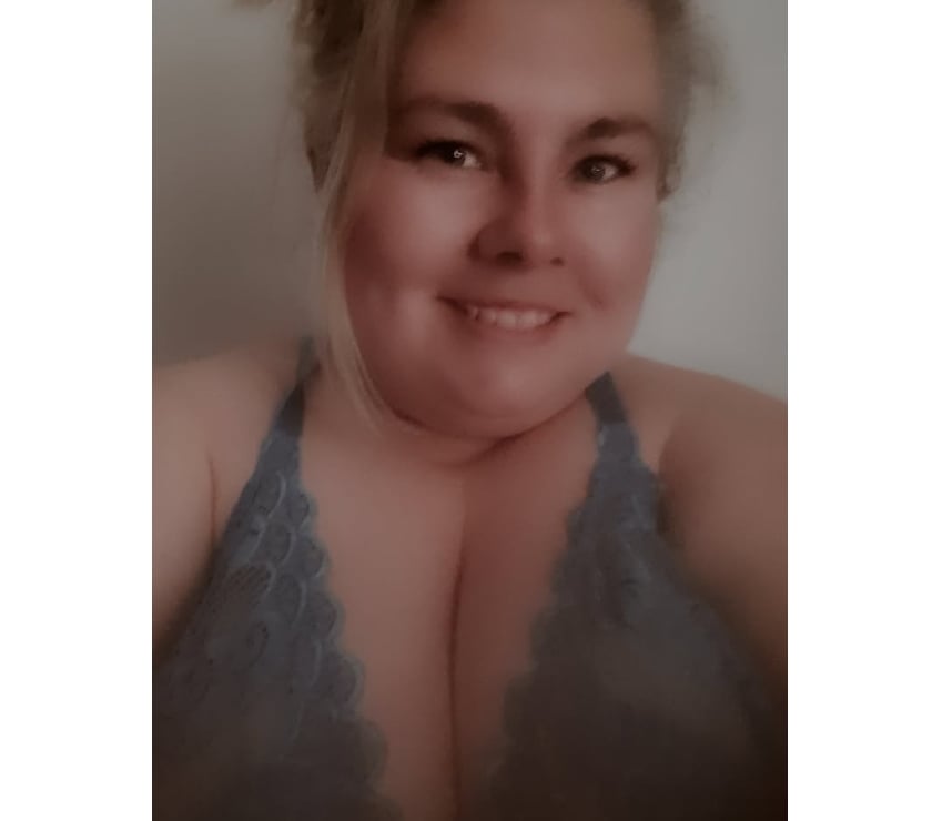Escorts Cheshire West and Chester Chester - Cheshire West and Chester - Photos for Suzi_Bush Blonde Busty Hairy BBW
