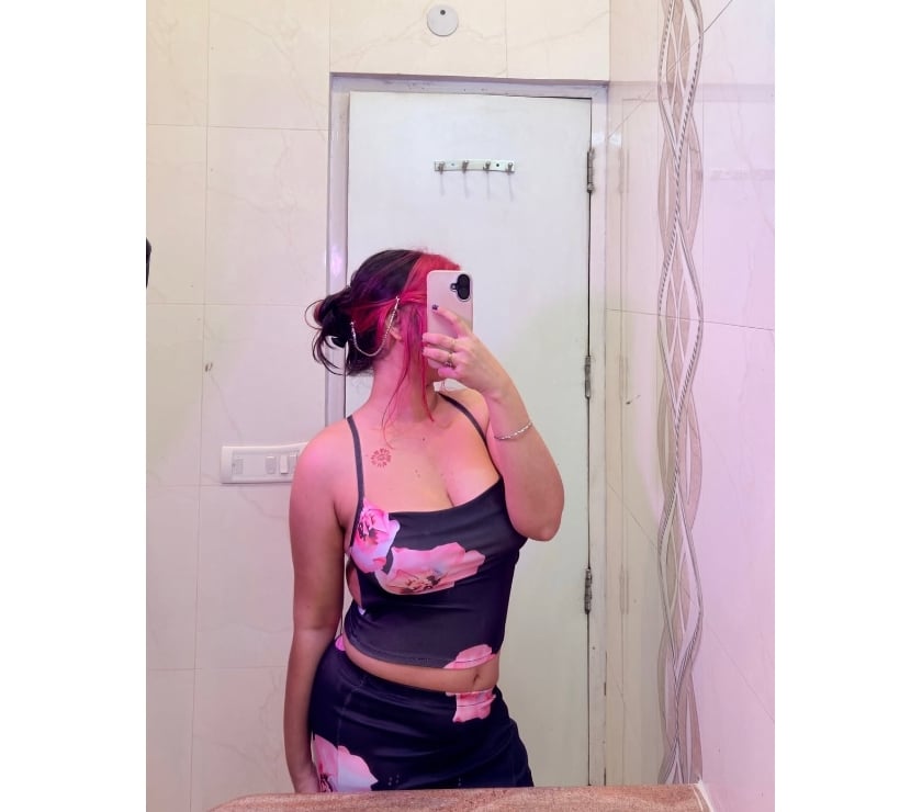 Escorts Hounslow Central Station Hounslow - Photos for Indian girl avelable in hounslow for service