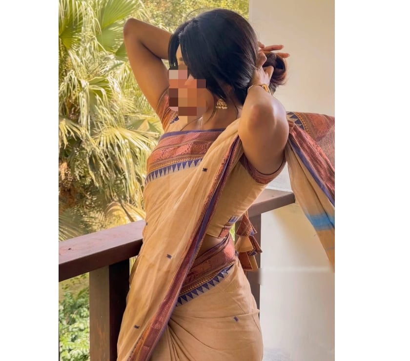 Fitness Escorts & Erotic Massage Luton Town Centre Luton - Photos for Varnika New Myanmar Tamil Indian Girl in Luton
