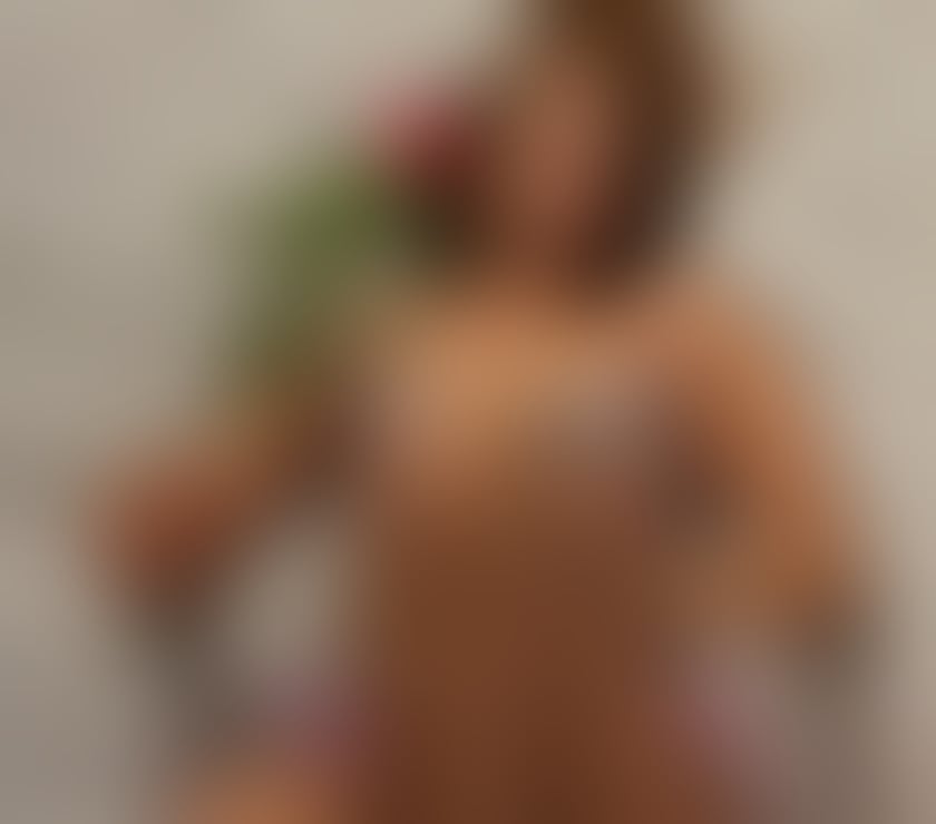 Mariana 🌺 Colombian 23 - Hastingwood