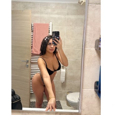 Escorts Swindon Town Centre Swindon - Photos for Laura Hot girl 🇧🇷🔥
