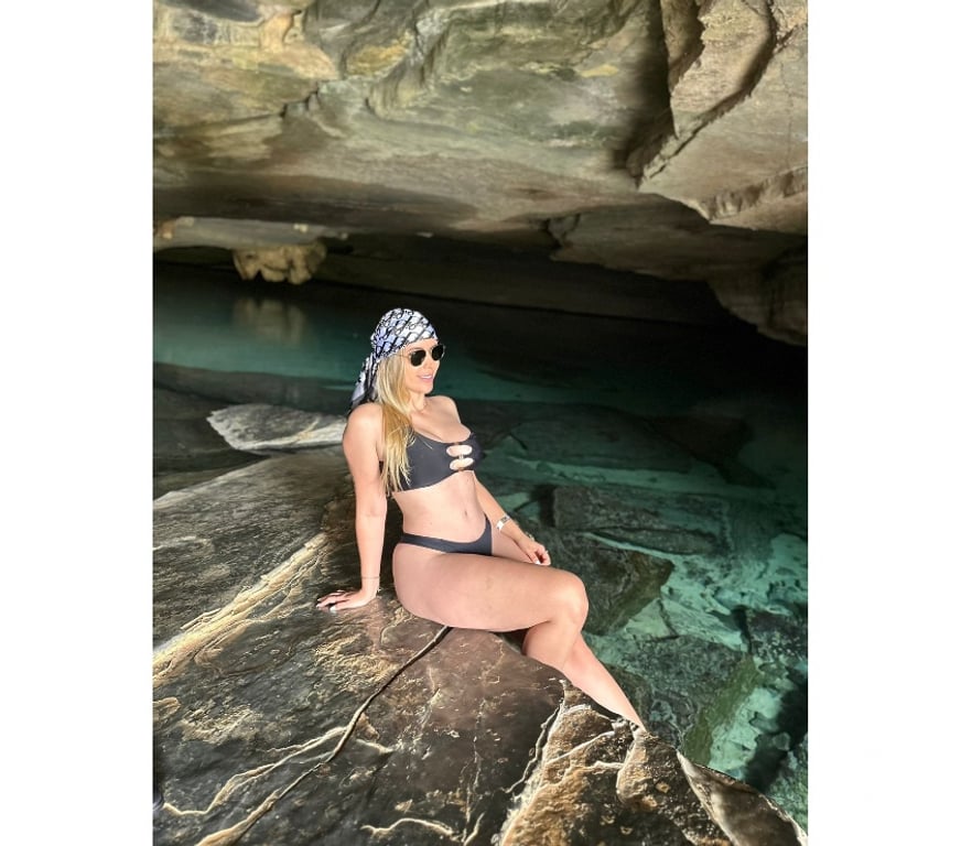 Escorts East London Redbridge - Photos for 🔥 CURVY BLONDE BOMBSHELL - IG11 🔥