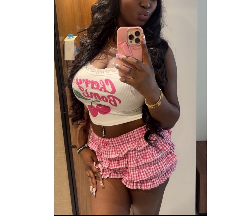 Escorts Hertfordshire Watford - Photos for Your Sexy Black Barbie - Available today In WATFORD !!
