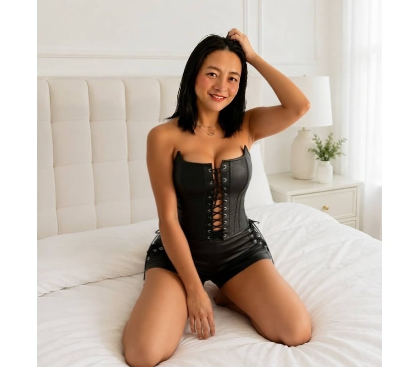 NEW SEXY THAI BODY HOT HOT OIL MASSAGE IN BS48