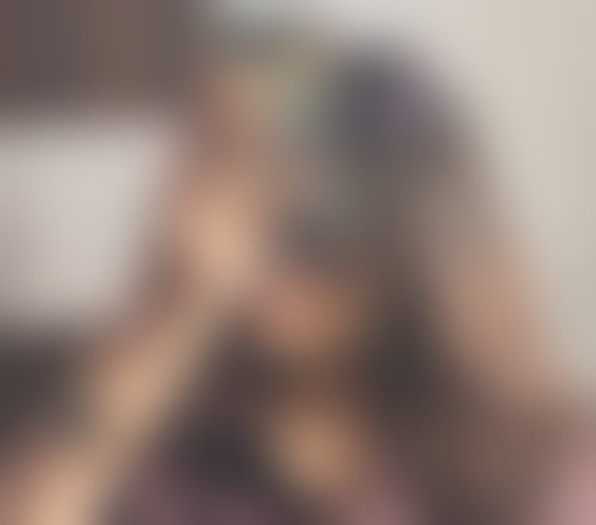 Very hot 🥵 indian girl 👧 here in city