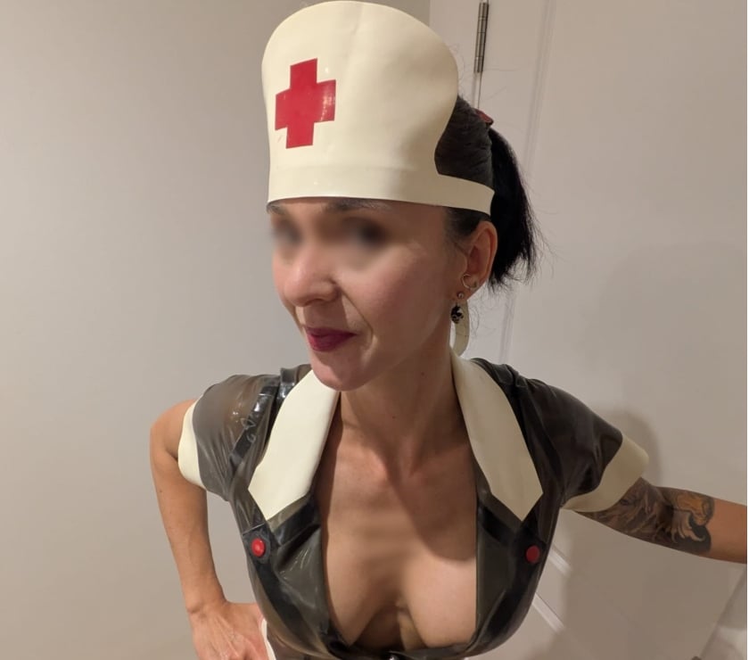 Escorts Devon Exeter - Photos for Relaxing and Revitalising Massage by English Sadie!