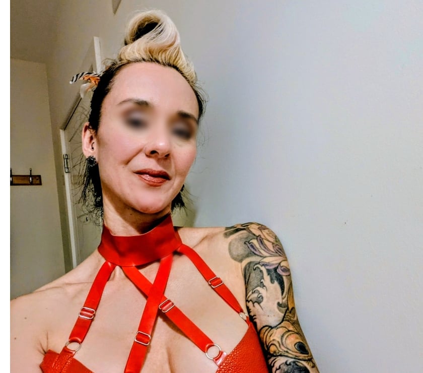 Escorts Devon Exeter - Photos for Relaxing and Revitalising Massage by English Sadie!