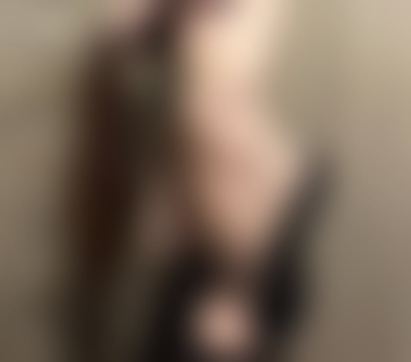 Photos for Hot Girl Want to Massage you