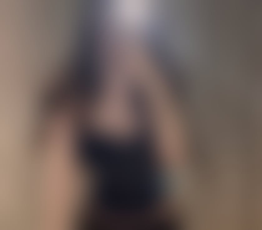 Photos for Hot Girl Want to Massage you🔥🔥🔥