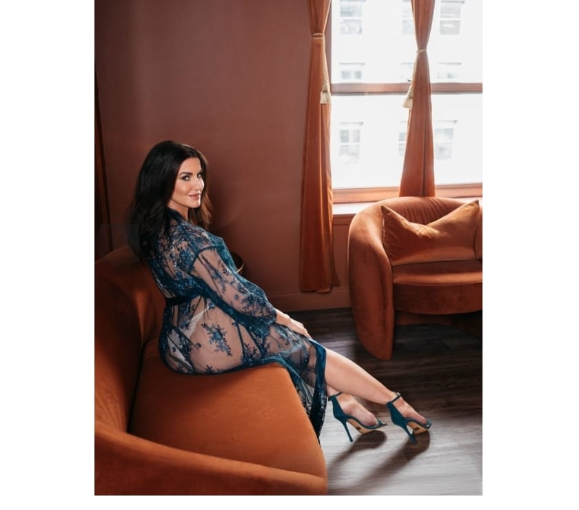  Escorts & Erotic Massage Aldershot Rushmoor - Photos for Sabrina, The most passionate kisses for your complete
