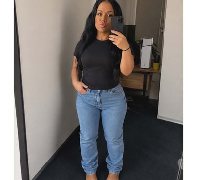 Adult Entertainment Liverpool Street Central London - Photos for Your midget girl ready for you on WhatsApp