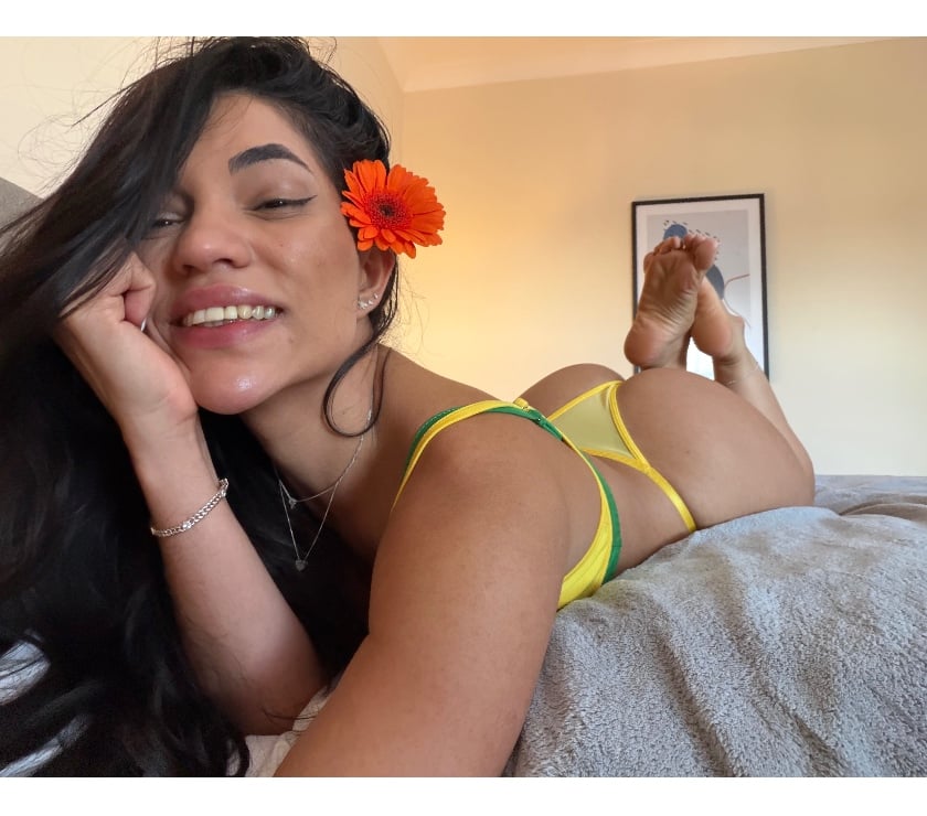 Escorts Shropshire Telford and Wrekin - Photos for Brazilian Girl Sirena 💚 💛
