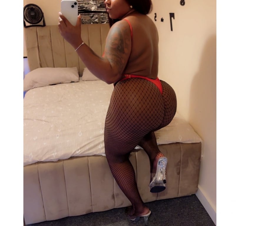 Escorts West Midlands Birmingham - Photos for Dahiana, New Sexy Brunette Party Girl in Your Area 🔥