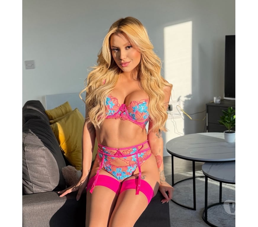Escorts East London Canary Wharf - East London - Photos for Beatriz party girl ❤️‍🔥🍾💋